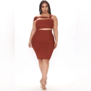 FASHION NOVA: Bad and bandage midi dress